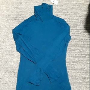 Lightweight Turtleneck in Indigo Blue